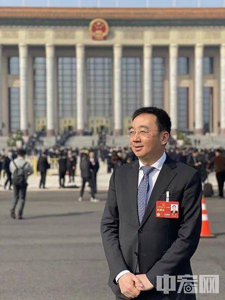 十四届全国人大代表,广元市委副书记,市长董里中宏网记者:近年来,四川