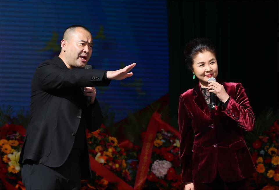 豫剧《朝阳沟74上山》演唱:付刚杨红霞豫剧《香魂女74送环环》