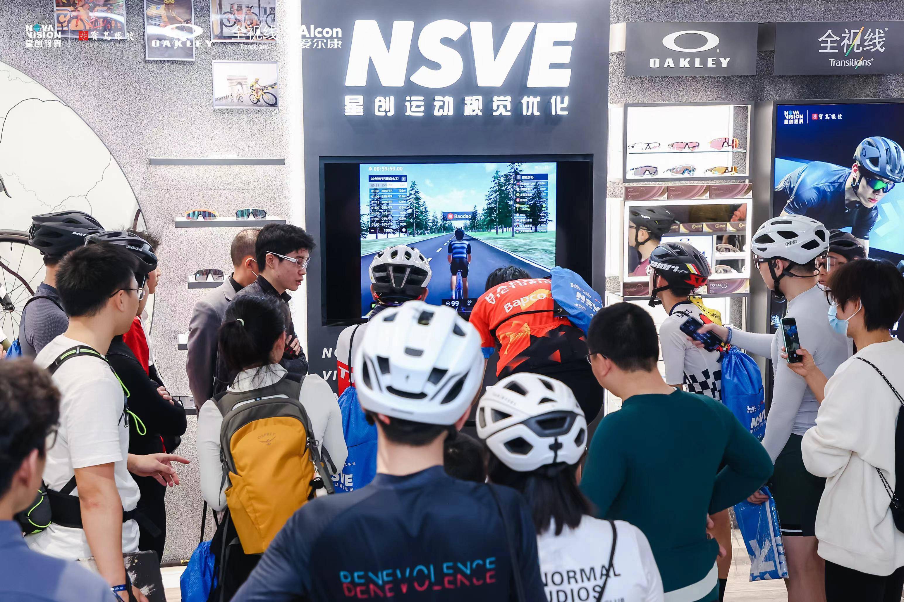 植入nsve的宝岛眼镜门店一角,图据受访者36氪:说到运动眼镜的痛点,你