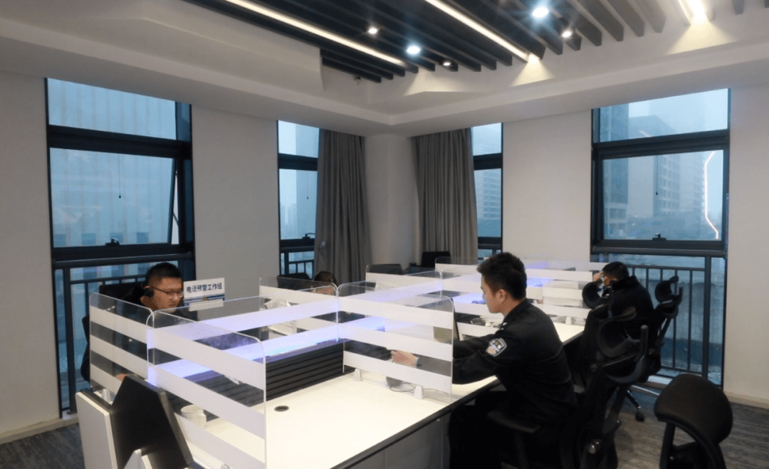冒充“公检法”！即墨一女子差点被骗30万...._诈骗_预警_网络