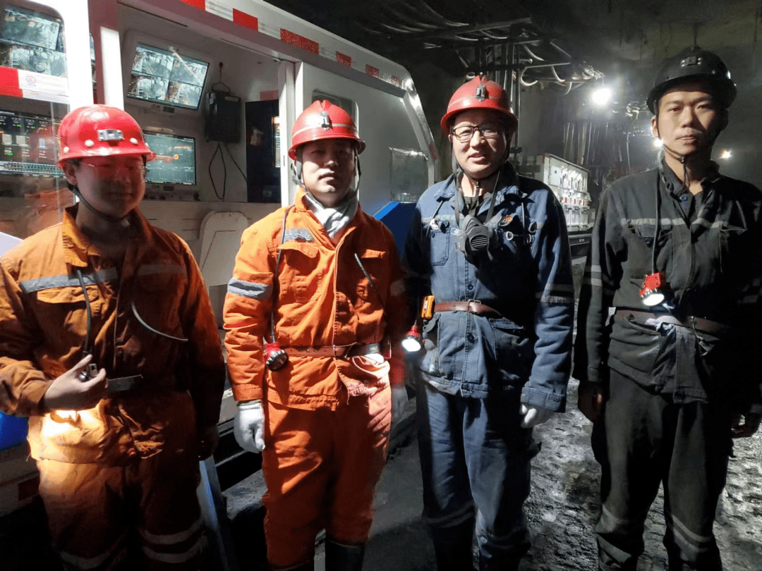 天地华泰阳坡泉煤矿图片