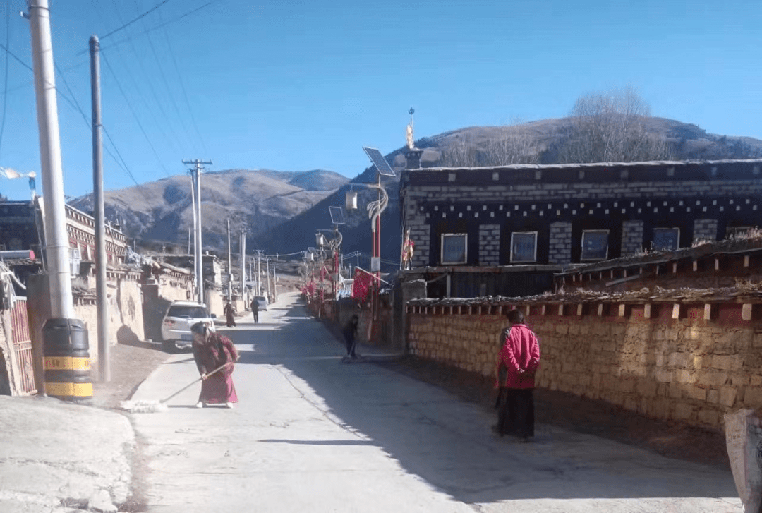 【全域无垃圾】格聂镇:深入推进全域无垃圾暨人居环境整治提升活动