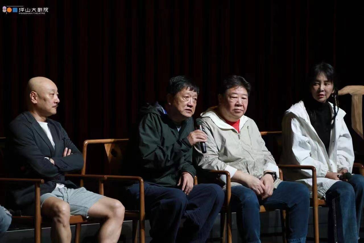 《狂飙》"大boss"参演,原创喜剧《椅子》将登陆深圳坪山大剧院_秦焰