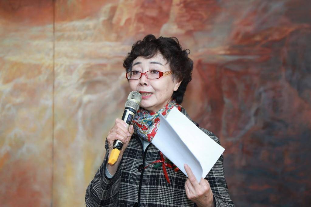 陕西长安女子书画院院长孙惠兰在学术座谈会上谈到,长安女子书画院的