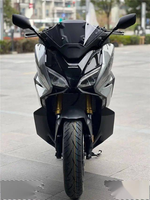 honda 全新nss750「薄墨灰」新色来袭