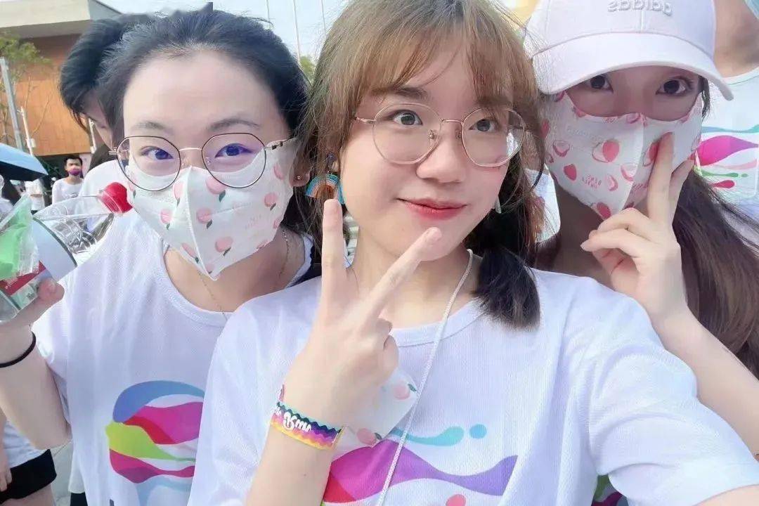 闪闪发光的宝藏学子 | 张思璇:用"长板理论"打造自己的闪光点_实习