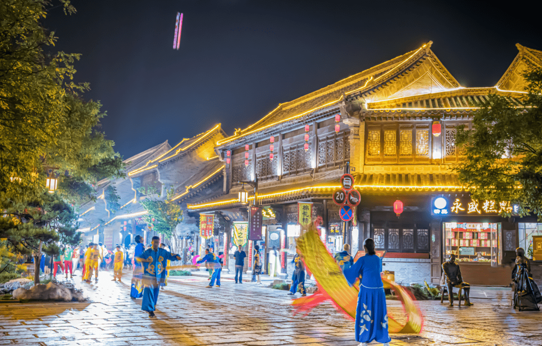 来这里,邂逅夜幕下的人间烟火 - 青州偶园古街 - 实验室设备网