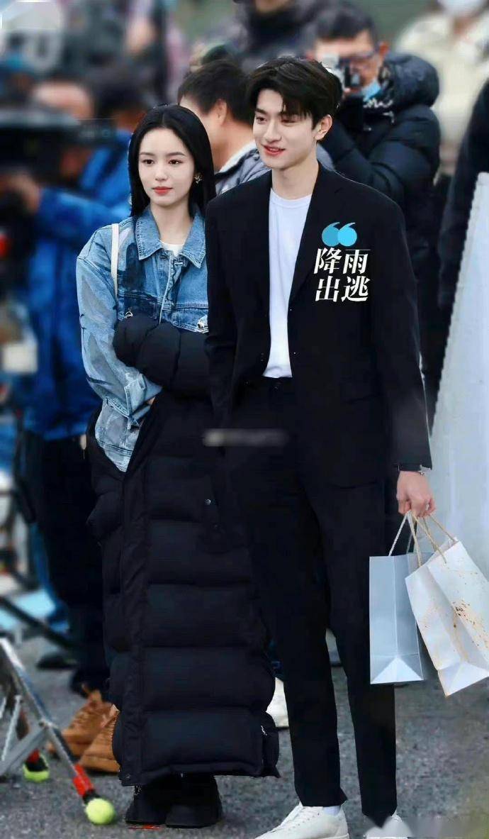 《中餐厅》,《快本》,《奔跑吧》等,可以说无论是周也也好,林一也罢