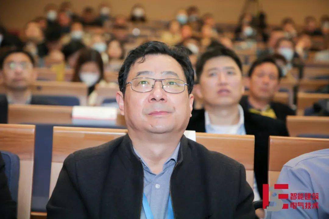 副总工程师夏林致辞▲中设协电气分会秘书长熊文文主持▲同济院副总裁