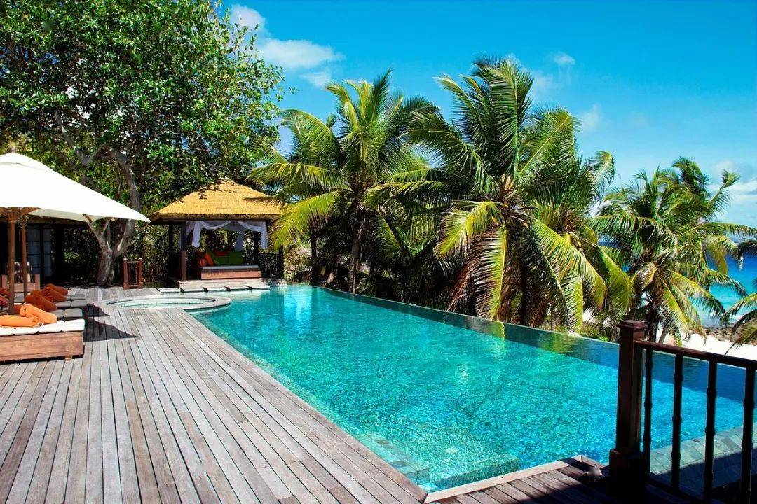 一起云入住,沉浸式读懂这 8 家全球奢华私人海岛酒店_度假_岛屿_别墅