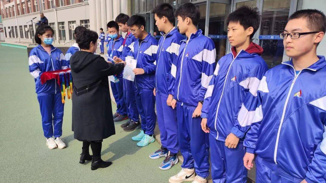 燃烧青春梦想,引爆运动魅力——大连市第二十四中学第十四届篮球争霸