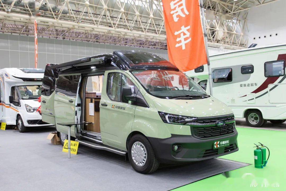 中凯房车星动 b520 后横床布局 精致灵动 兼顾商旅 可个性定制_搜狐