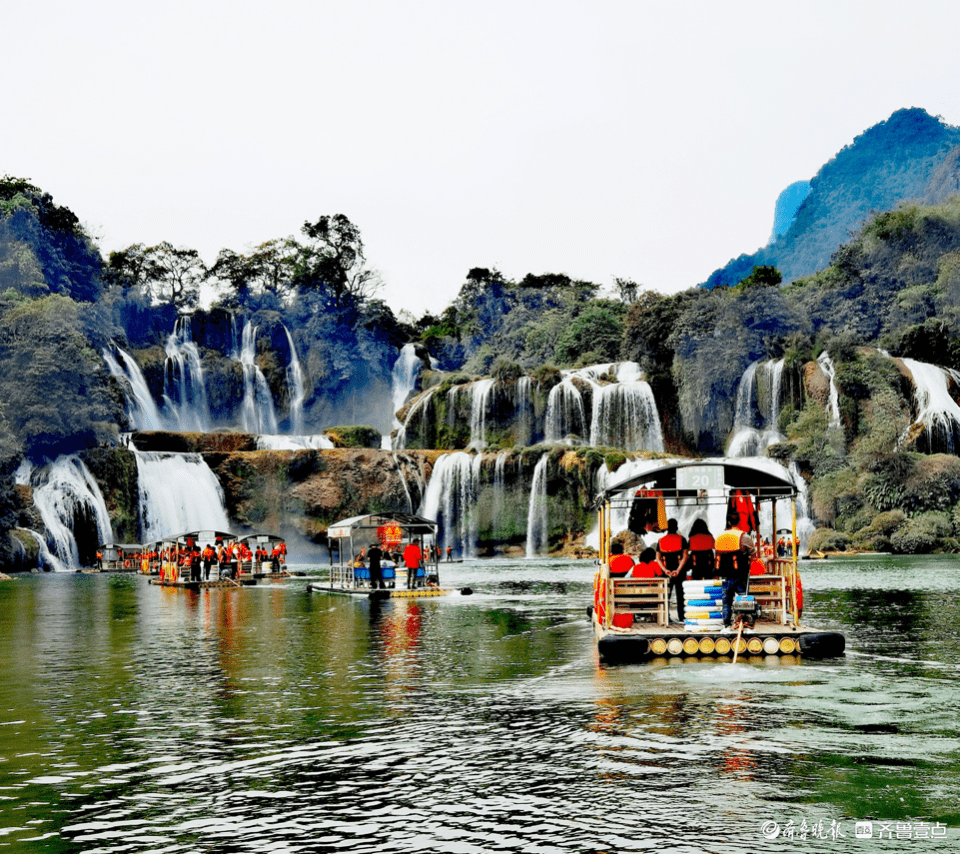 广西德天瀑布,美如风景画_李春英