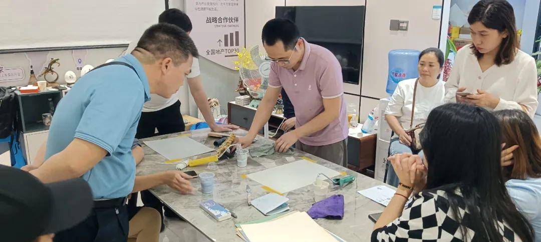 蓝天豚硅藻艺术壁材华南经销商会议第二站——南宁 