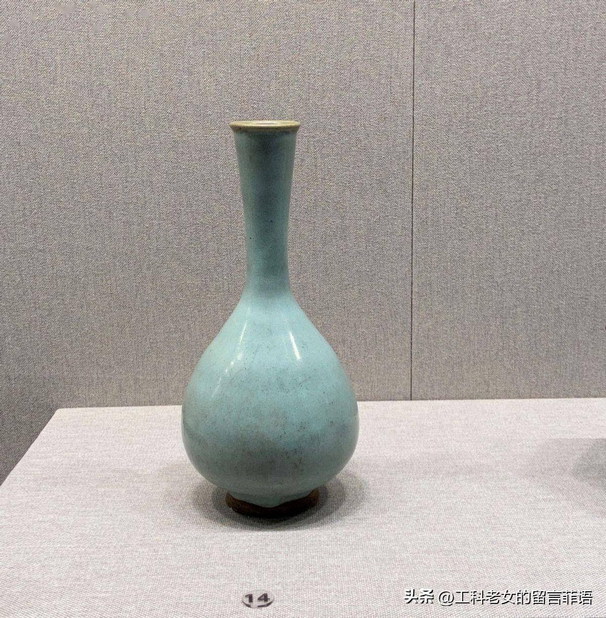 故宫陶瓷馆：宋代钧窑，钧瓷无对窑变无双_花盆_釉色_数目字