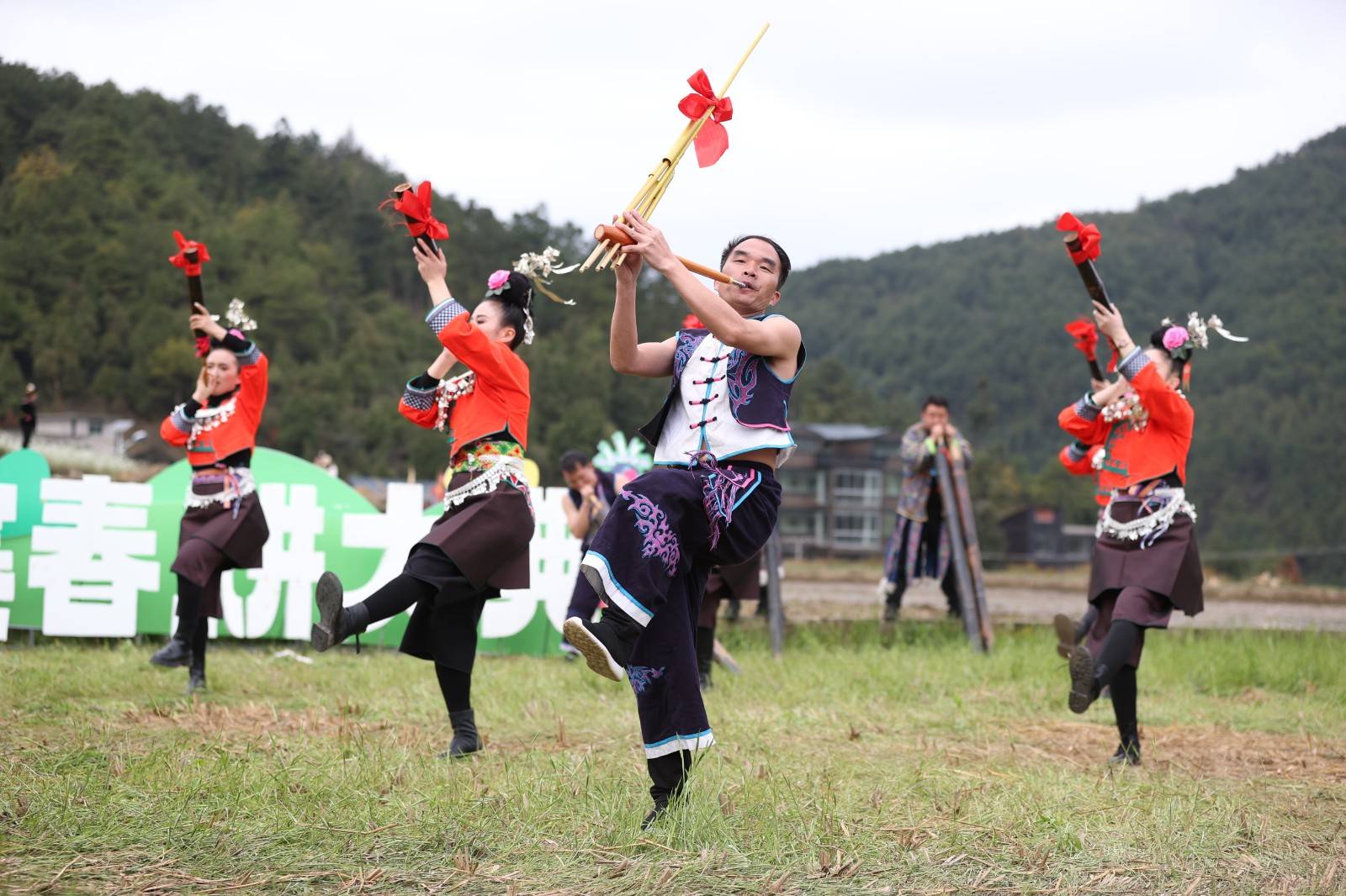 丹寨:举行春耕大典活动 品苗乡民俗风情_村民_游客_乡村