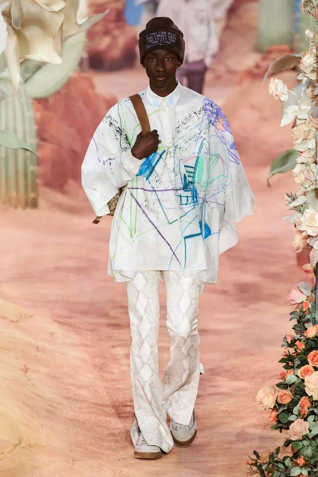 让春夏男装变得浪漫与精致_中性化_性别_系列