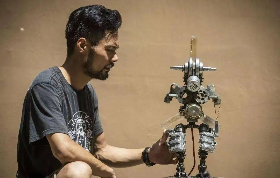 选择奉贤 选择未来丨拾荒路上走来的手作艺术家_吴阳_上海_摩托车