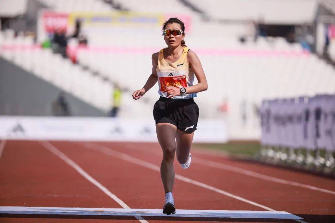 夏雨雨,牛丽华:心旷神怡的42.195公里_比赛_成绩_马拉松