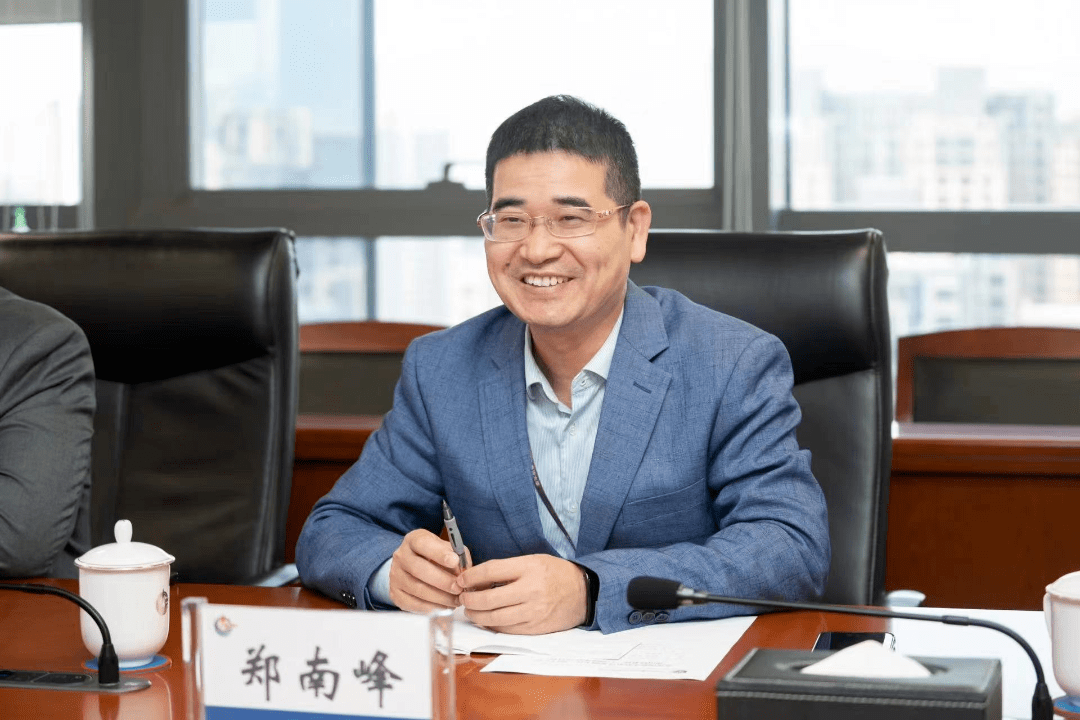 性加氢纳米催化技术,进而解决新材料,新能源产业痛点的科学家郑南峰