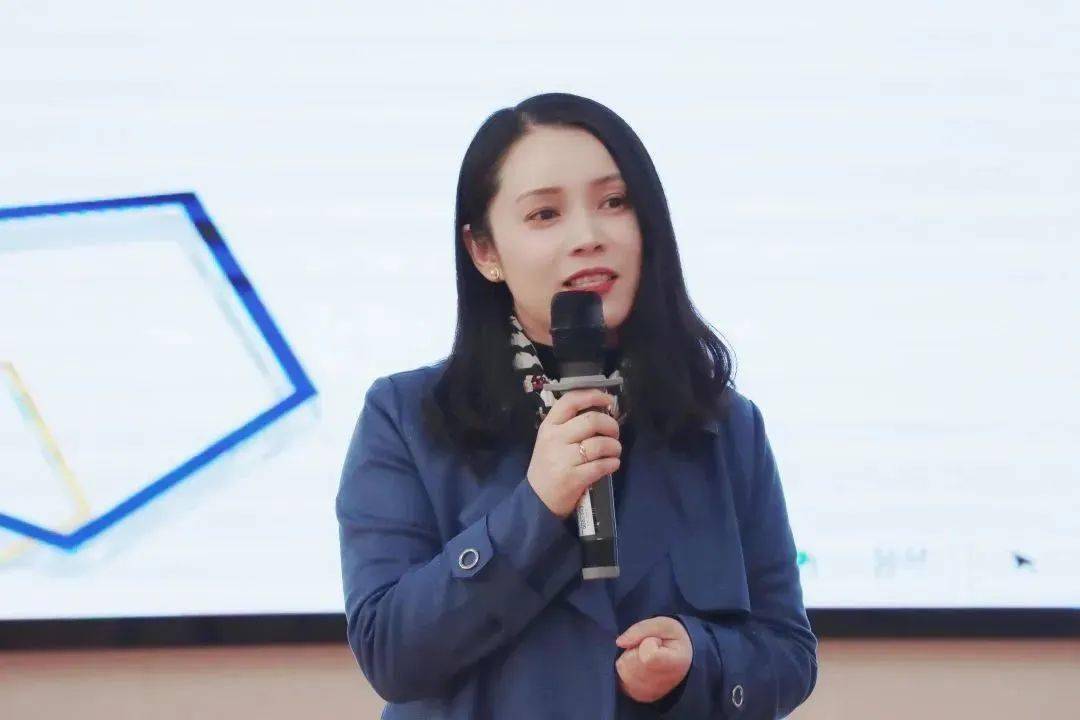 数学教研员徐春芳英语教研员唐扣娟教师发展中心副主任夏敏道德与法治