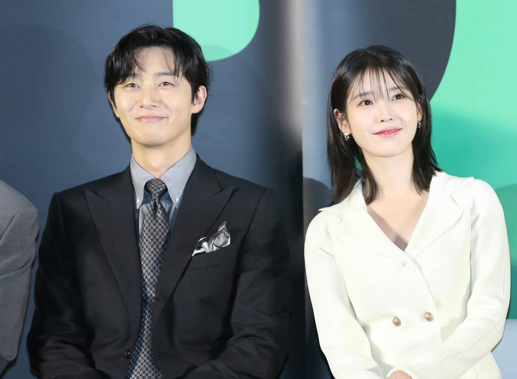 朴叙俊与iu甜蜜同框 亮相新片《dream》制作发布会_李炳宪_足球运动员