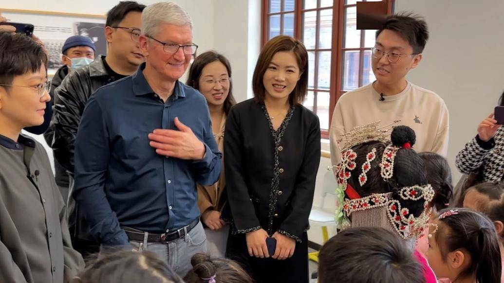 根据库克微博显示,3 月 29 日,在上海虹口,蒂姆99库克到访王珮瑜的