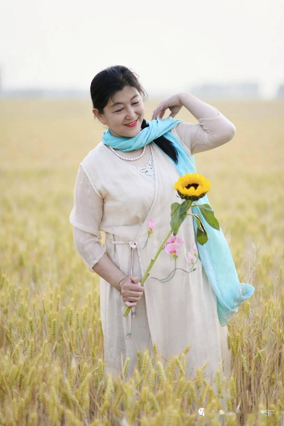 "偷"生活的空,成就写作的路——胶州教师张金凤钟情文学创作,两次获