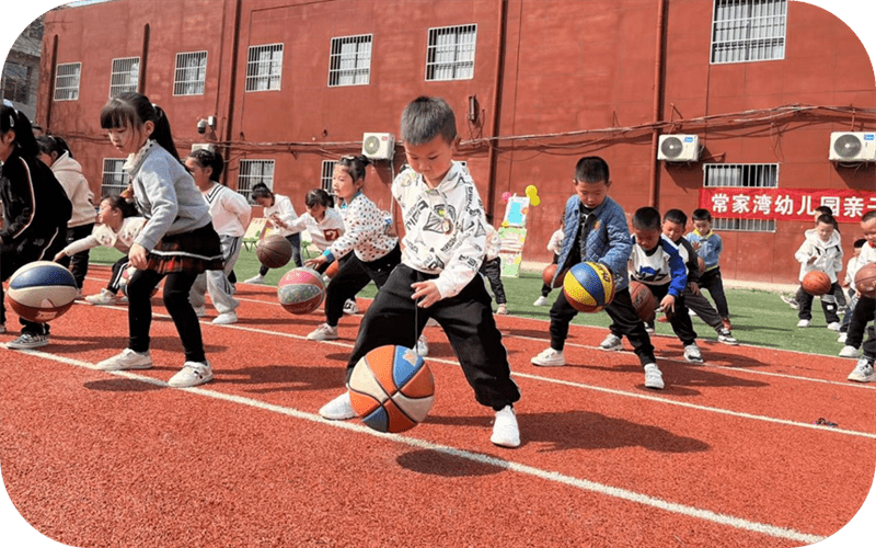 灞桥区常家湾幼儿园举行器械操展现暨亲子运动会