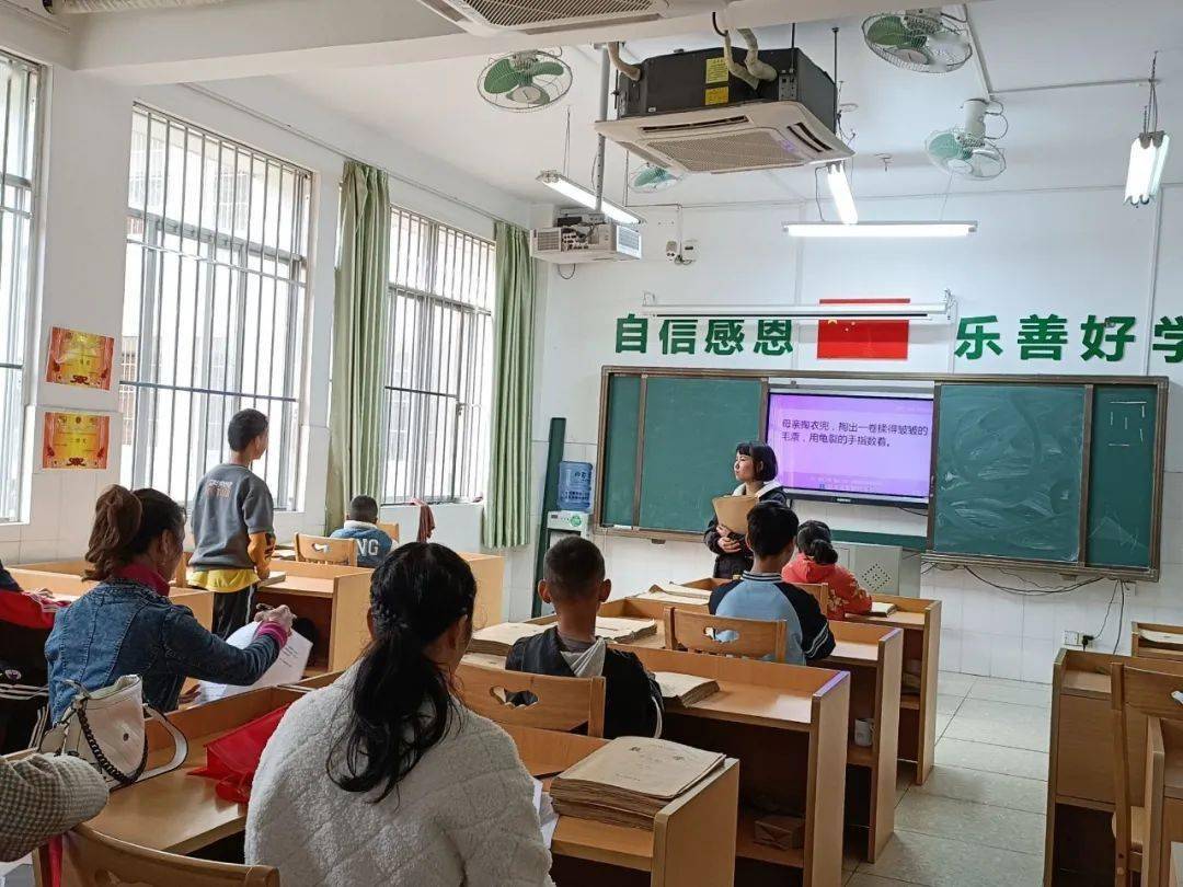 百色市特殊教育学校与靖西市特殊教育学校举办校际交流暨青年教师课堂