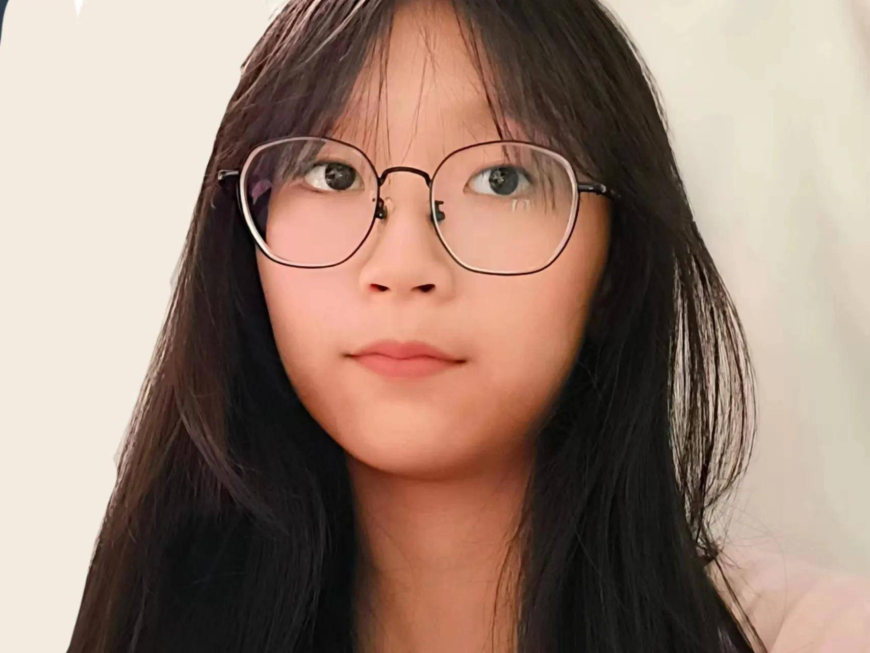 刘佳馨丨越努力越幸运——读《摇着轮椅上北大》有感_郭晖_故事_姿势