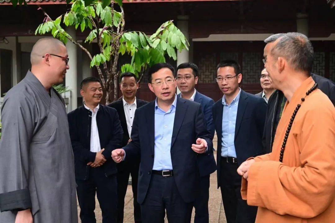 李坚调研宗教工作时强调坚定不移推进宗教中国化_管理_引导_场所