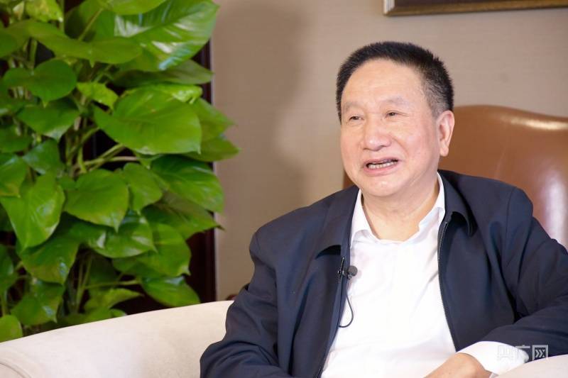 "出生于1952年的福建福安籍民营企业家陈茂春5日接受记者采访时感慨道