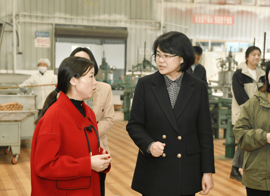 何薇到务川自治县调研_发展_企业_工作