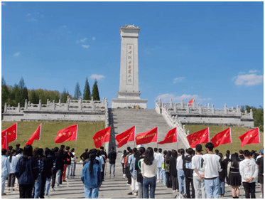 传承红色精神——清明前夕,安顺学院师生祭扫王若飞烈士陵园