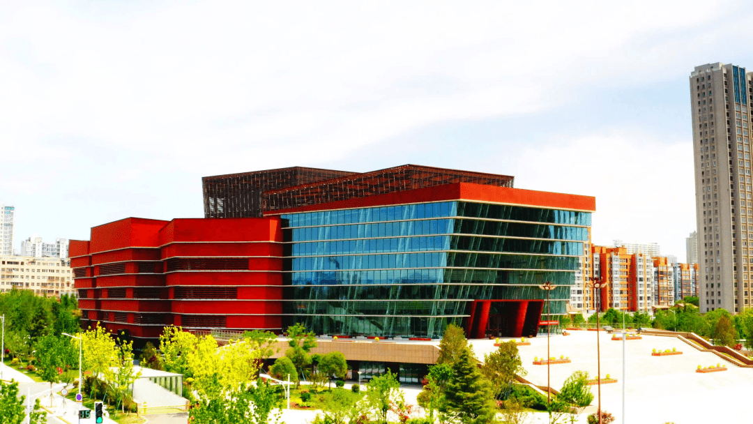 晋城大剧院(地址 : 晋城市城区凤台东街金城兰园住宅小区西北侧约90米