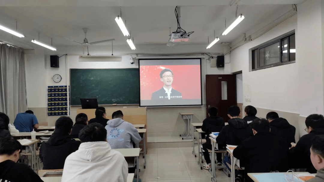 "青春为祖国 挺膺共担当"主题思政大课学习风采展示——外语,艺术