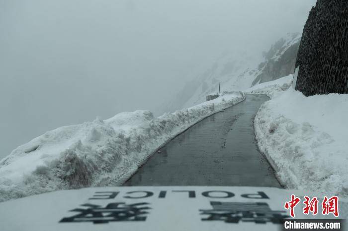 原始丛林里荒野求生 西藏山南拉郊疆域派出所移民办理差人戍边记