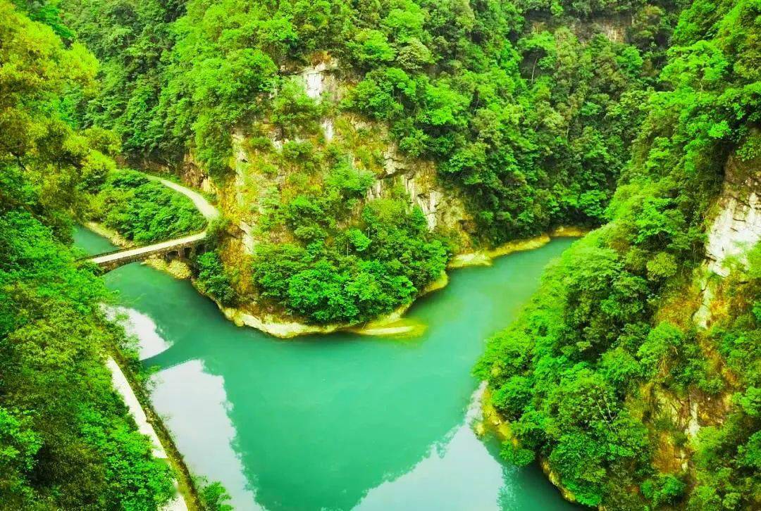 来到位于大胡村的宝珠山水电站,就是宝珠山大峡谷的起点