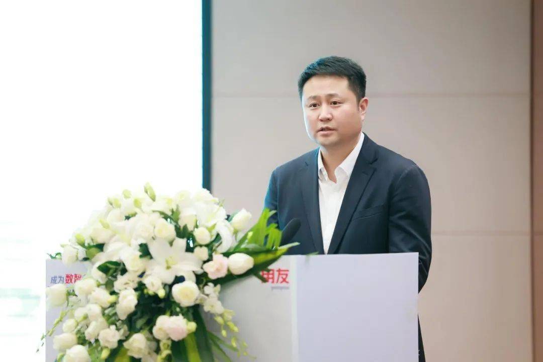 会议伊始,山西国运党委书记,董事长洪强发表致辞,他表示:近年来,在