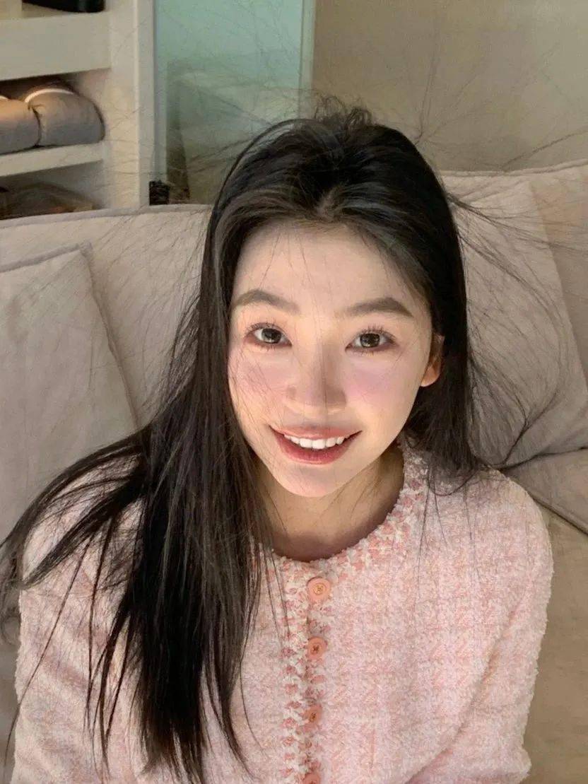 为什么现实中看不到"网络美女"?_化妆_cr_自然