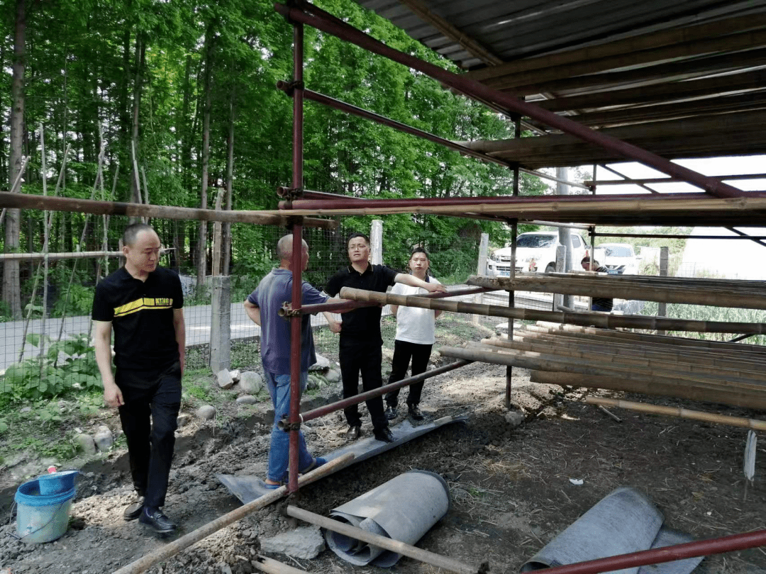 为做好2023年度大蒜安全生产工作和大蒜晾晒场地安全检查工作,4月19日