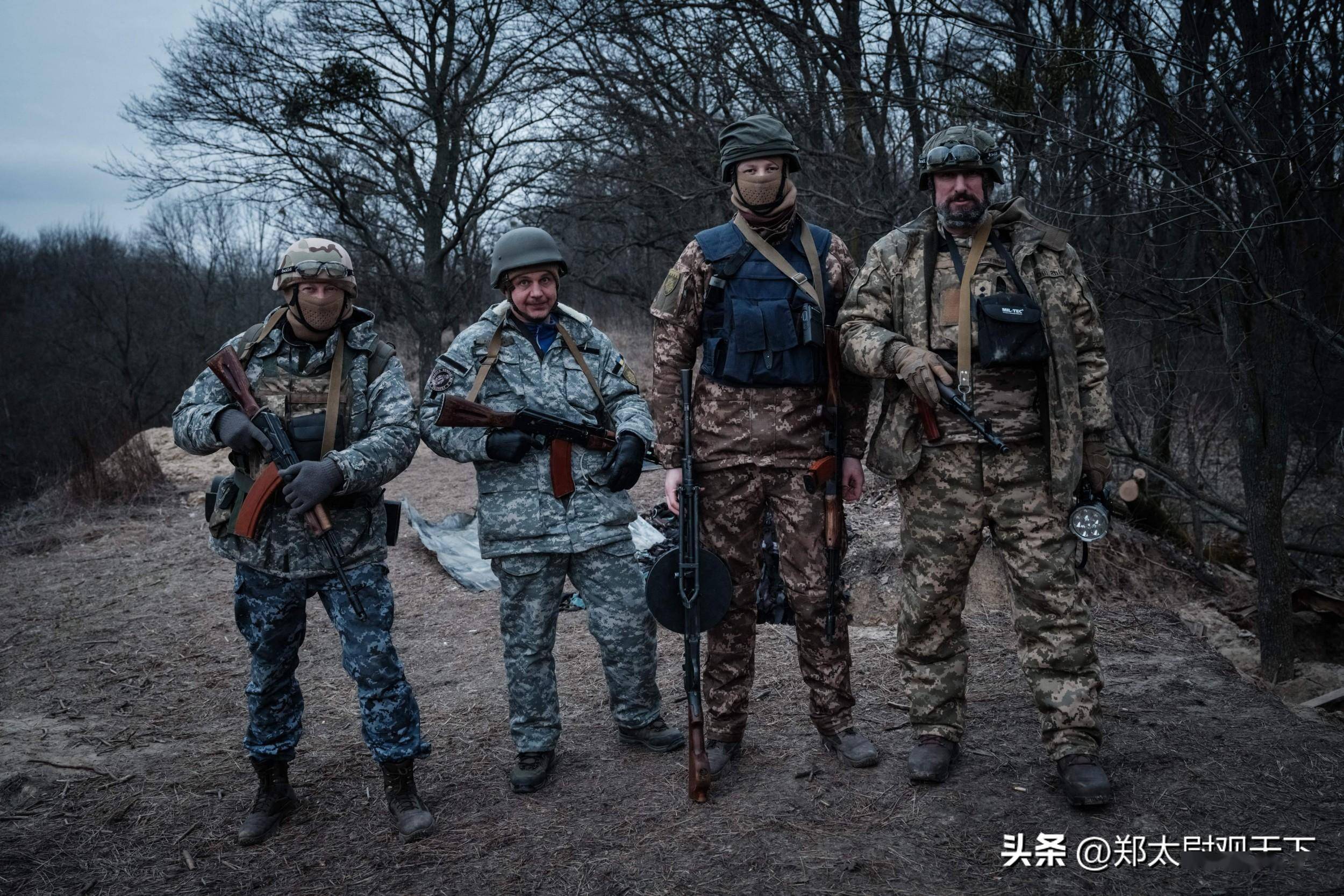 乌克兰士兵照片四人图片