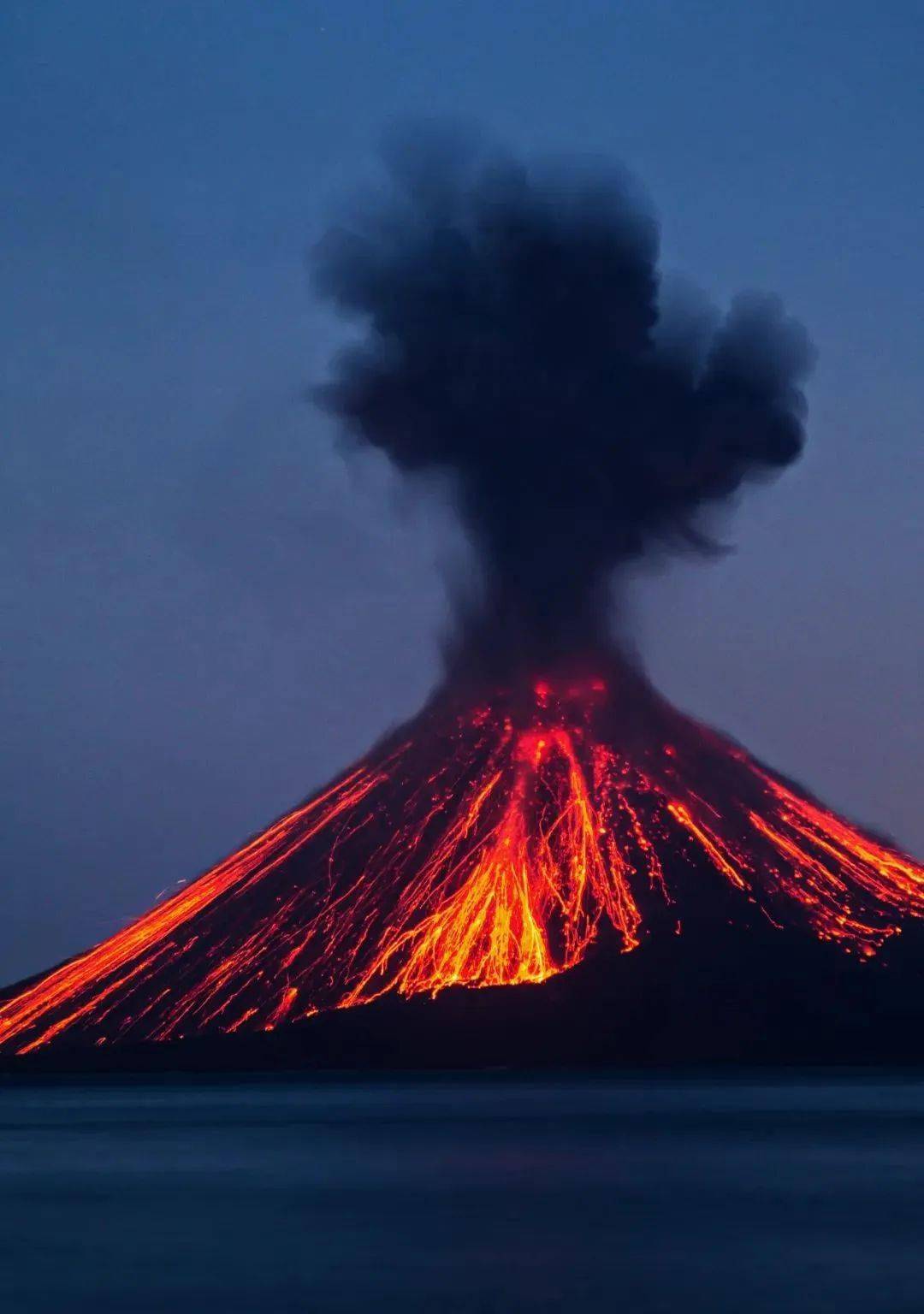 汤加火山手抄报图片