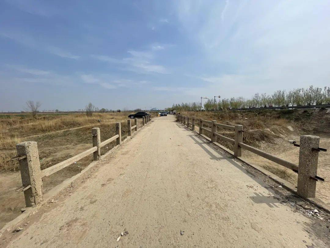 武邑县武邑镇一桥梁护栏有缺失 村民通行存隐患_武邑人_相关_农田