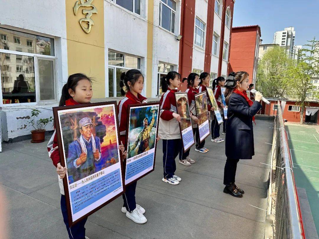 【关注】敬三小学 | 举行"全军十大英模挂像进校园"活动启动仪式_精神