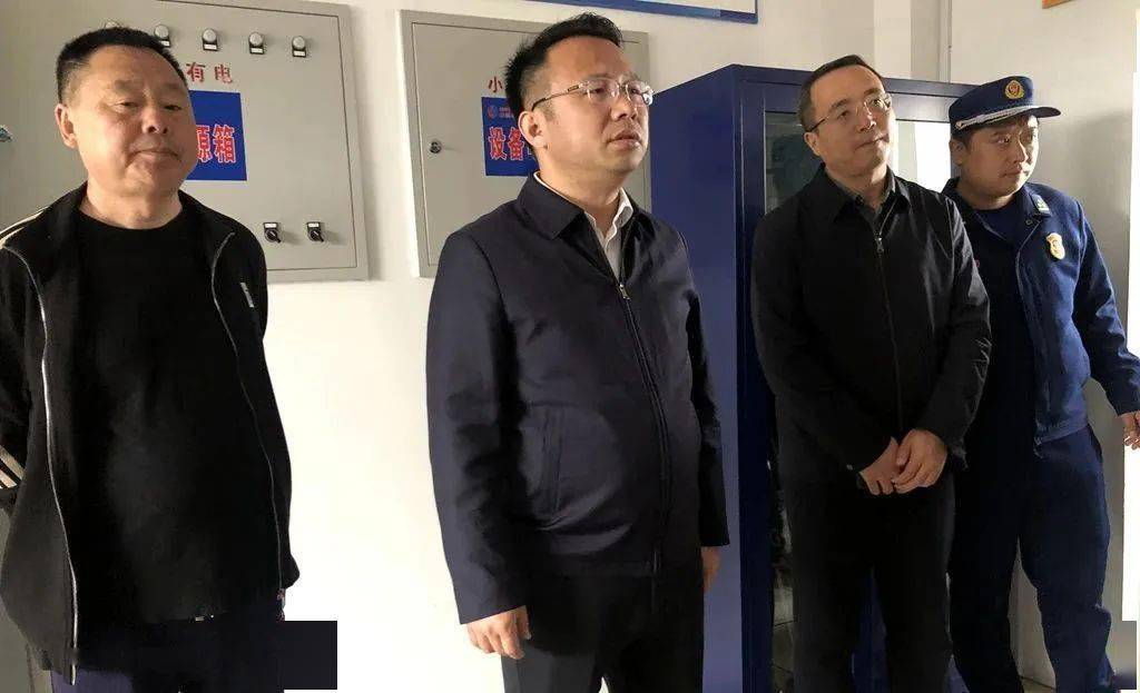 在中燃宽甸分公司赵洪绪重点对燃气智能表,报警器,阻断阀安装工作推进