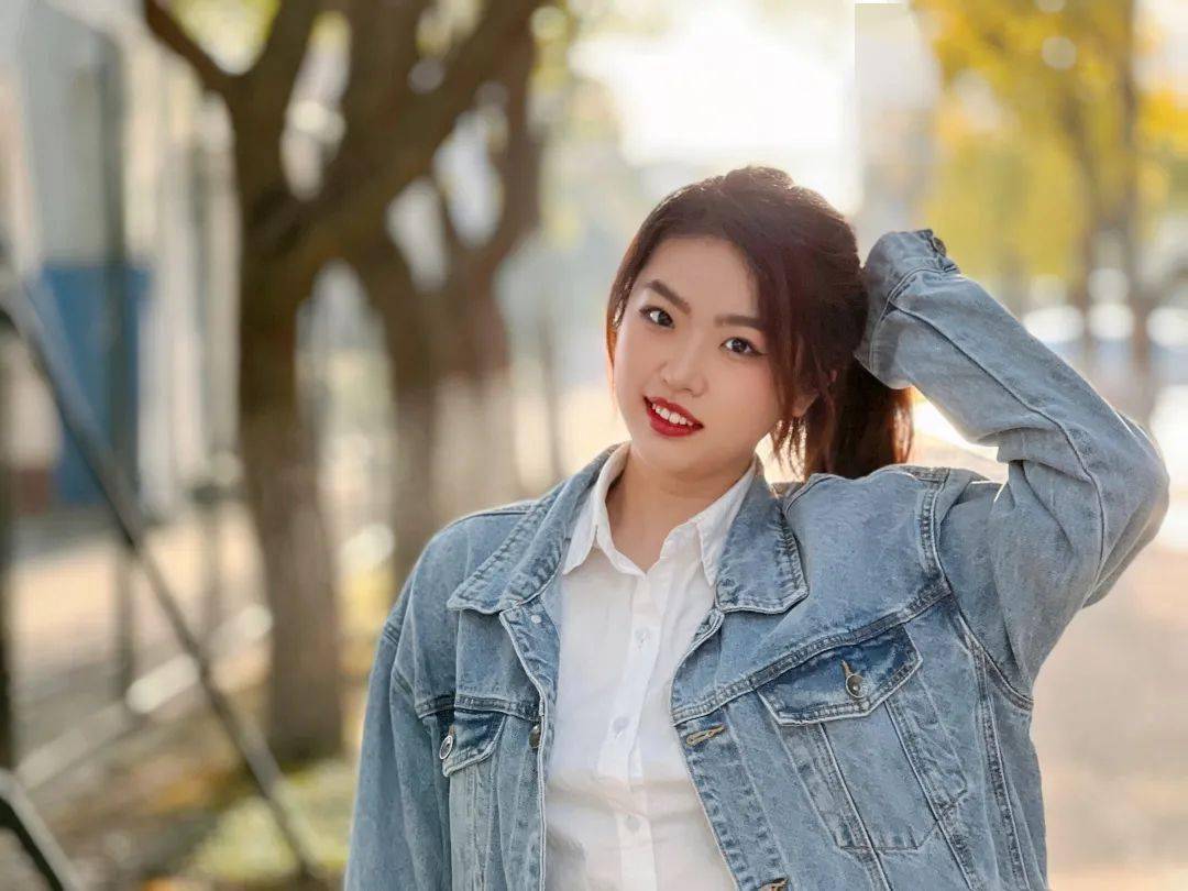 张思妍2019级会展经济与管理专业旅游学院尹赛红,女,中共预备党员,商