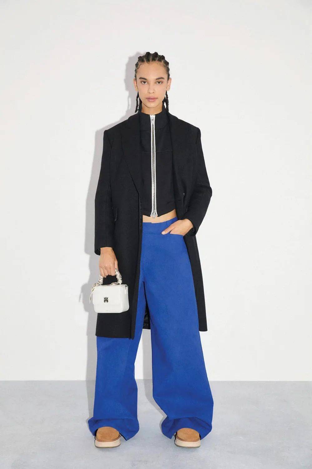 mike 自幼的家庭背景amiri将 80 年代摇滚