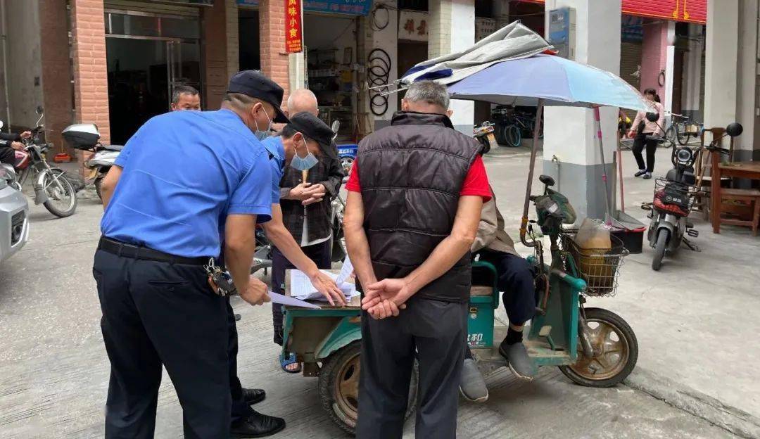 郁南连滩镇:开展"扫黄打非"联合执法行动_经营_市场_文化